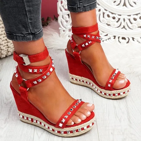 Amozae- Daily Numy Wedge Rock Studs Sandals