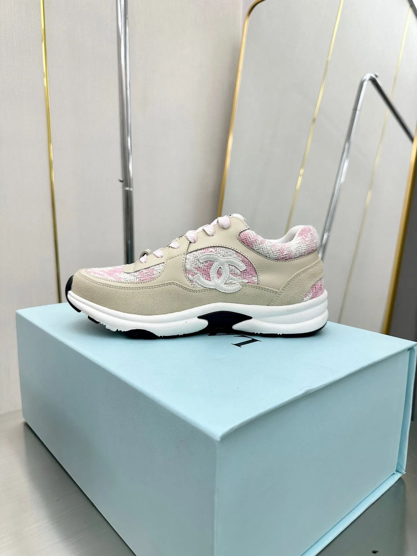 CC TRAINERS TWEED BEIGE PINK CALFSKIN