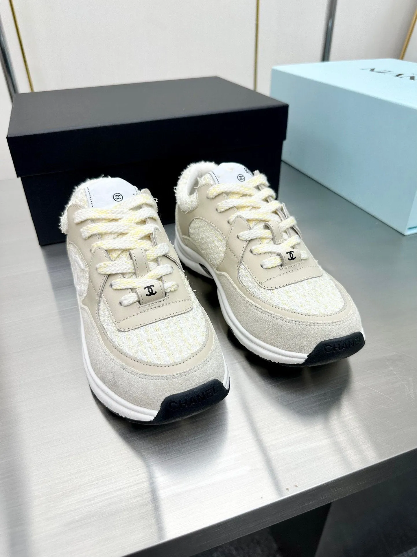 CC TRAINERS TWEED BEIGE WHITE CALFSKIN