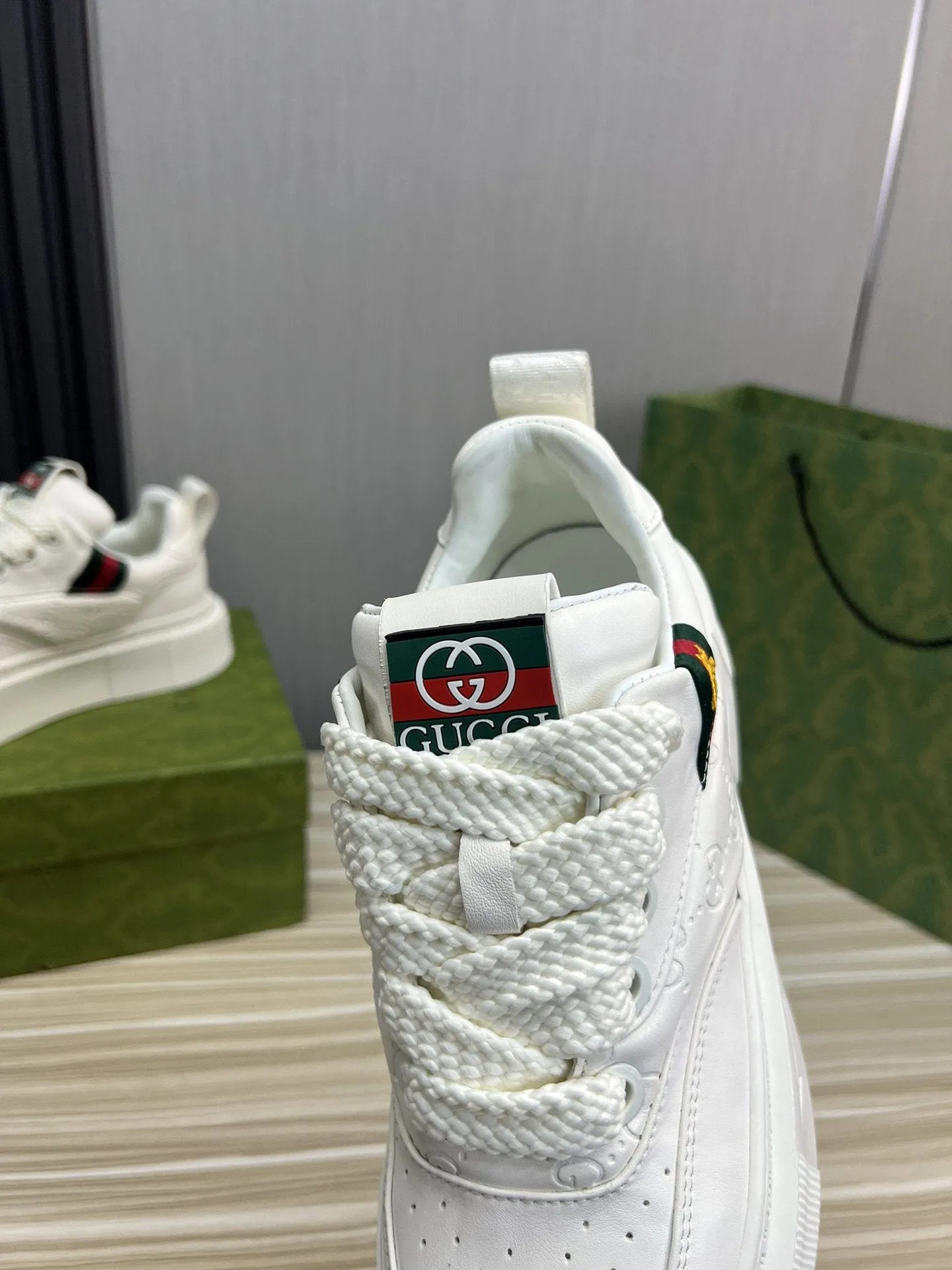 GG SCREENER LEATHER WHITE TRAINERS