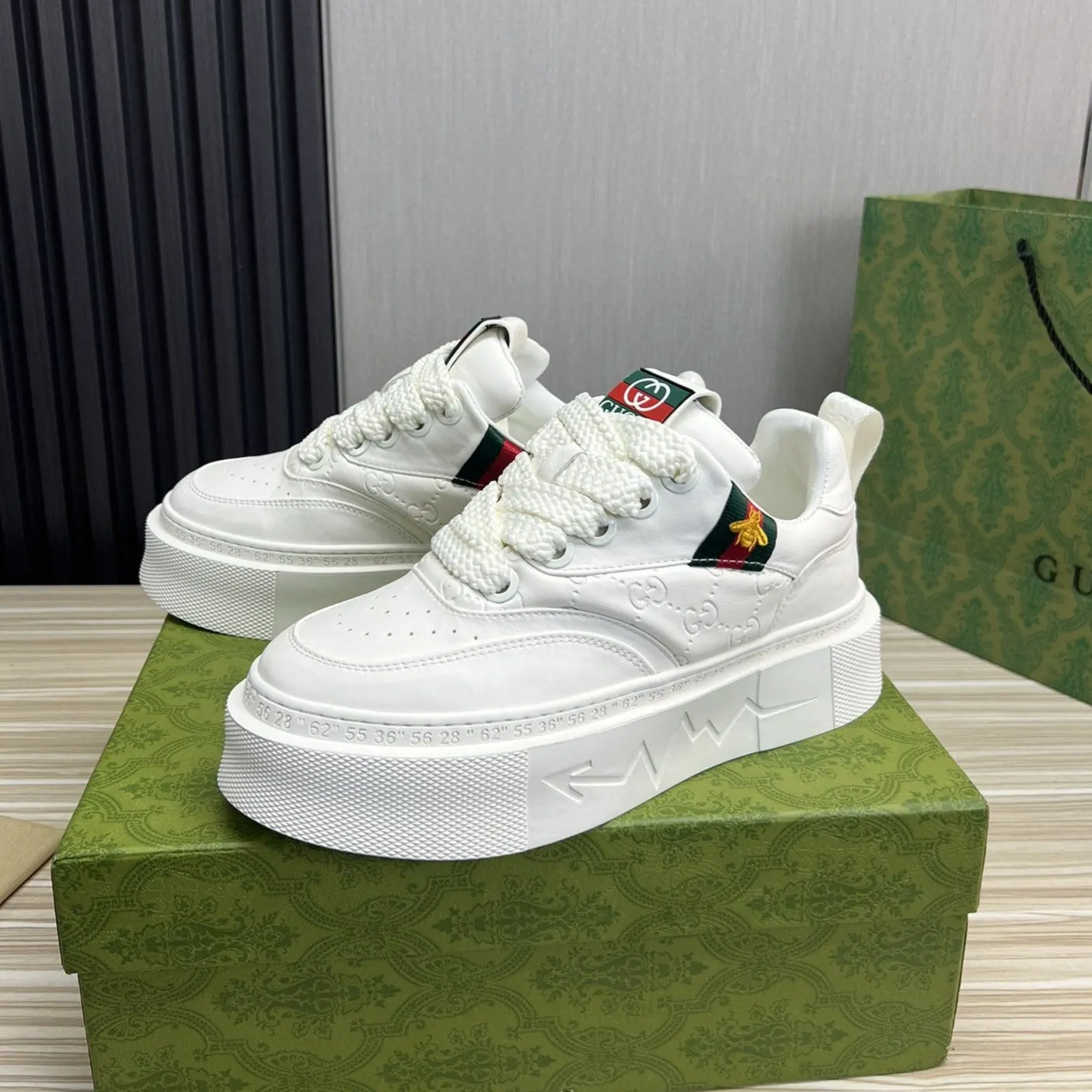 GG SCREENER LEATHER WHITE TRAINERS