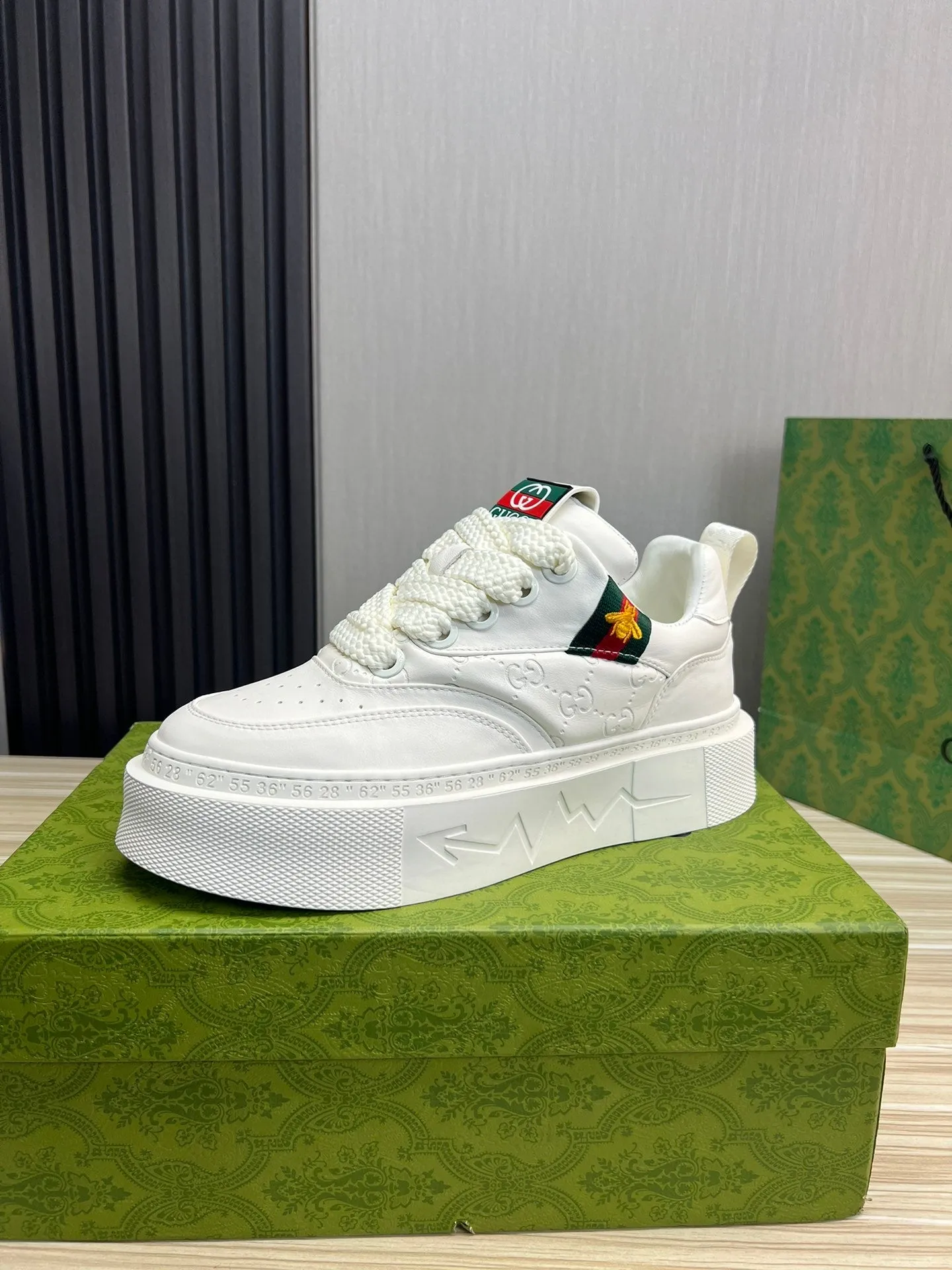 GG SCREENER LEATHER WHITE TRAINERS