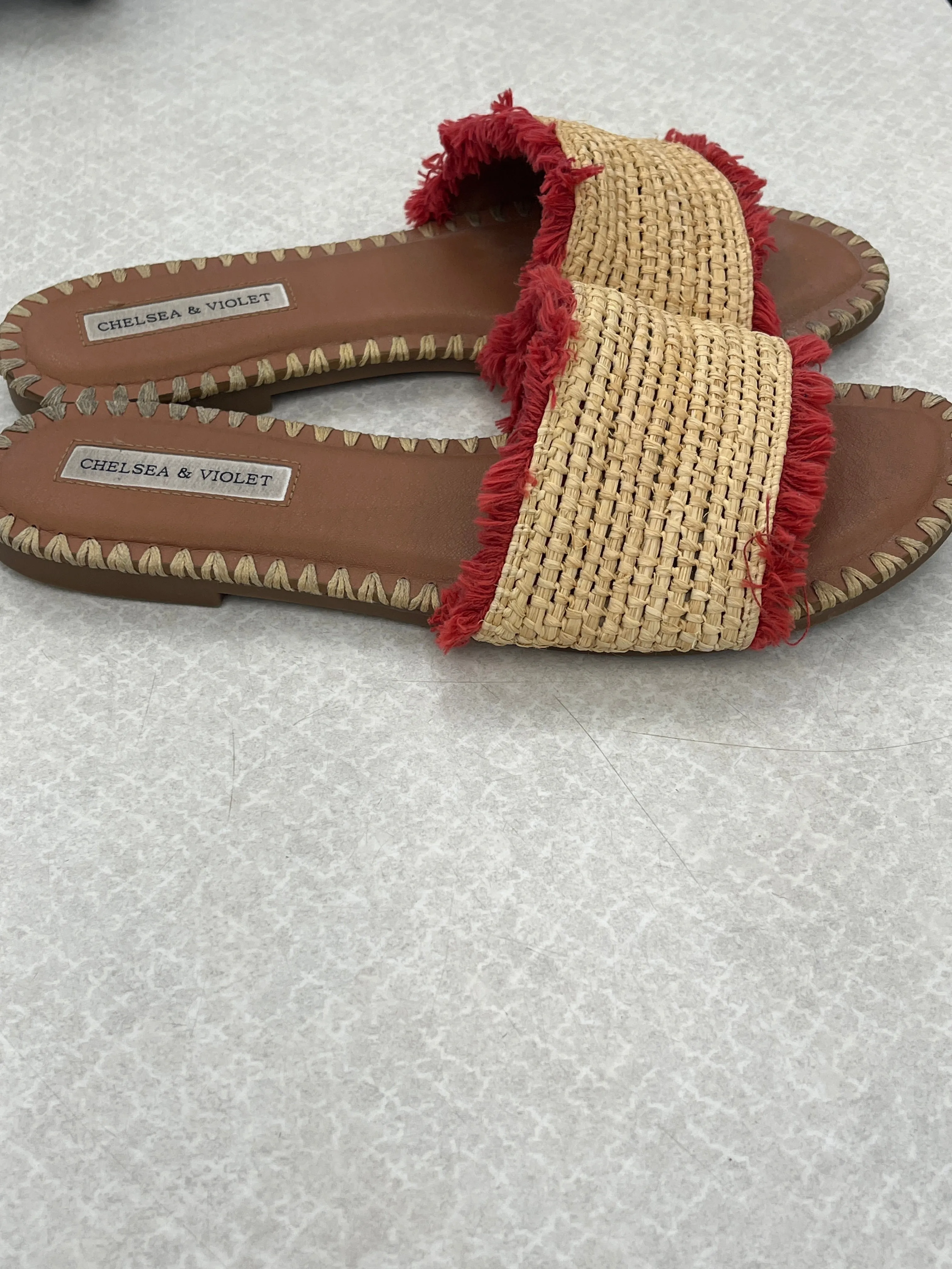 Tan Sandals Flats Chelsea And Violet, Size 8.5