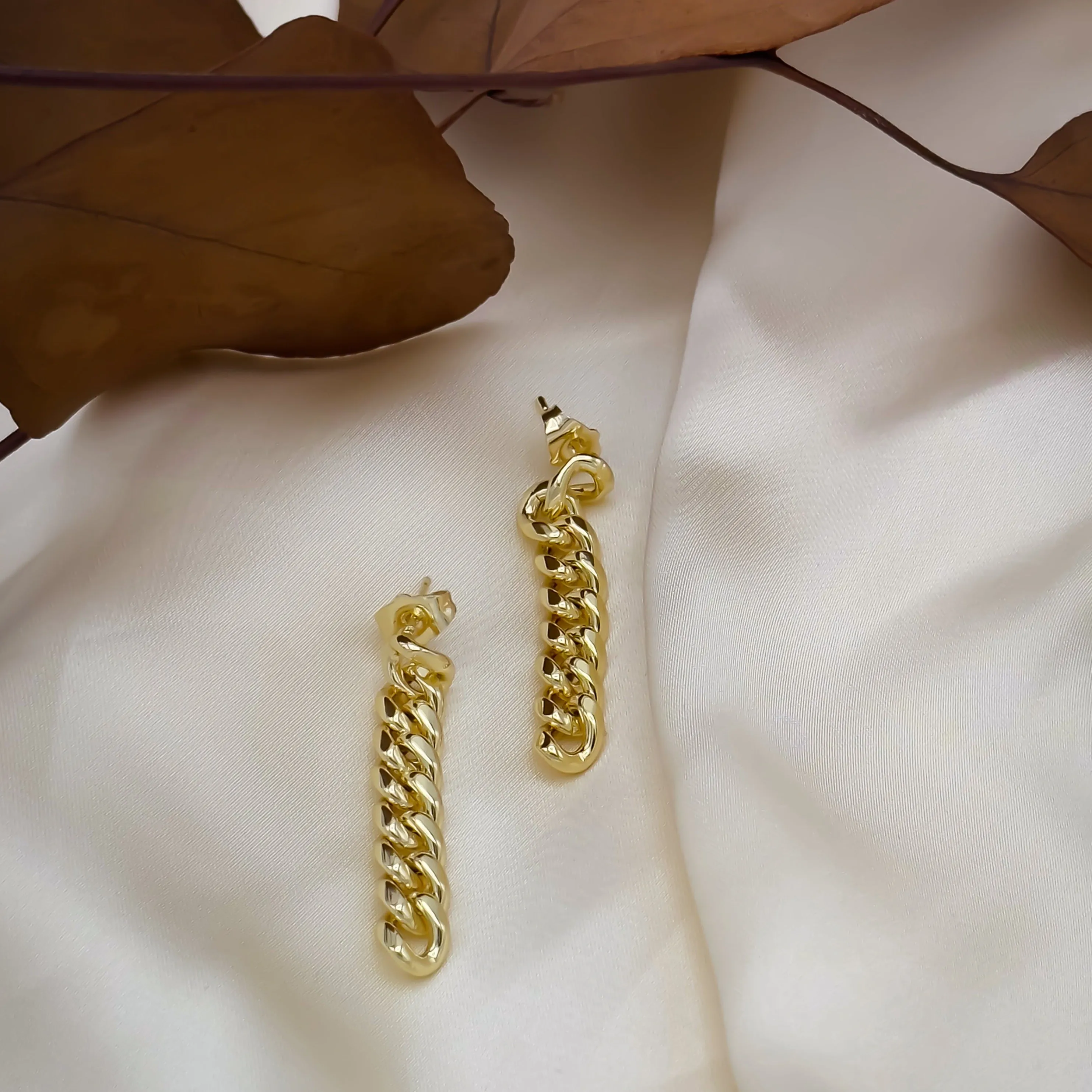 Tatum Cuban Link Chain Stud Earring