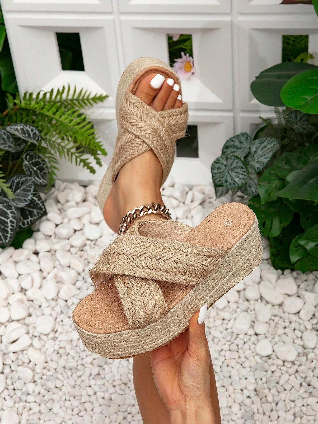 Women's Gold Wedge Heeled Thick Sole Slippers With Waterproof Woven Platform For Casual Beach Holiday In Summer