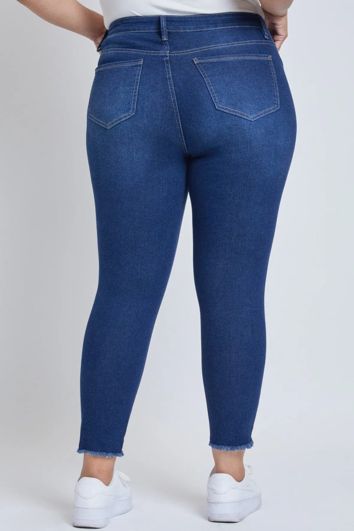 Women's Plus Size Sustainable Button Fly Skinny Jeans